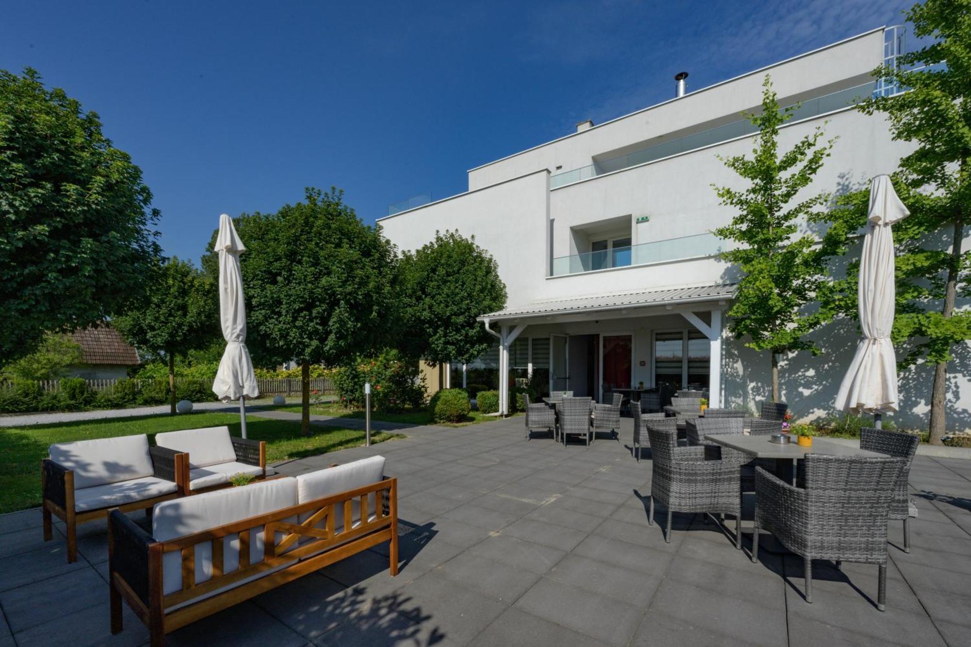 Hotel Magdalena ザグレブ エクステリア 写真