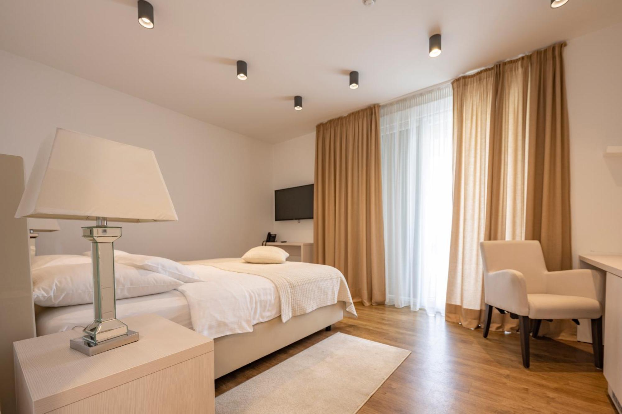 Hotel Magdalena ザグレブ エクステリア 写真